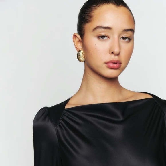 Reformation Jason Silk Top in Black | Women’s Size 6 - Picture 4 of 16